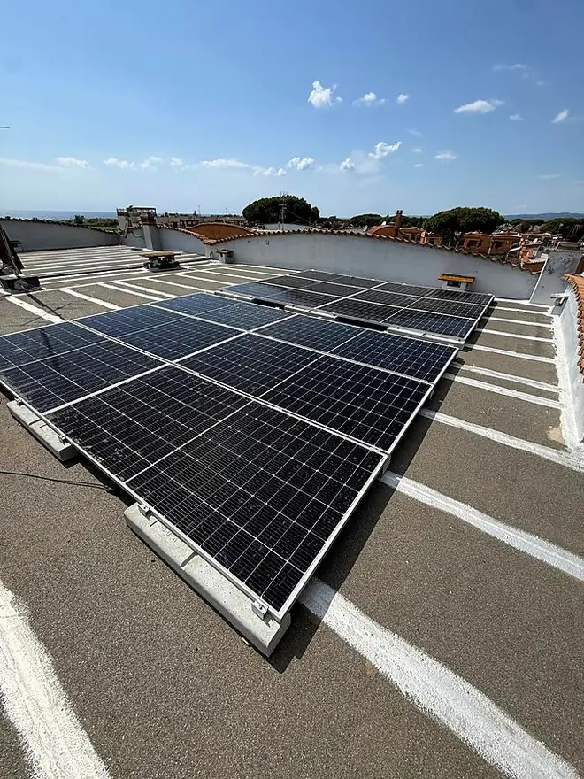 Impianto su terrazzo con zavorre in cemento